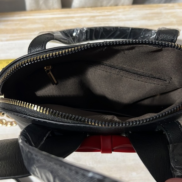 New Minnie Mouse black and red small handbag with adjustable and removable strap - Picture 6 of 8